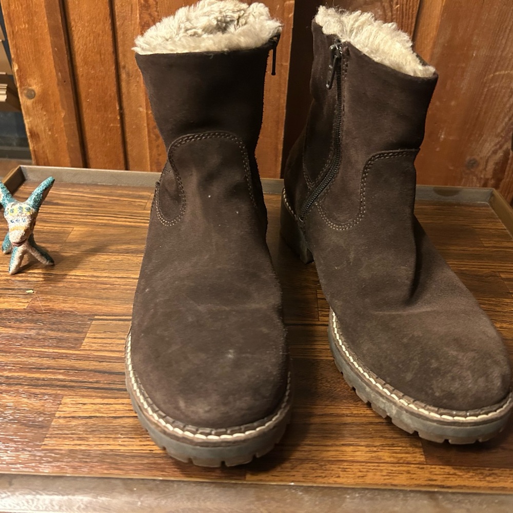 Source Unknown Brown Ankle Boots with Fur Lining